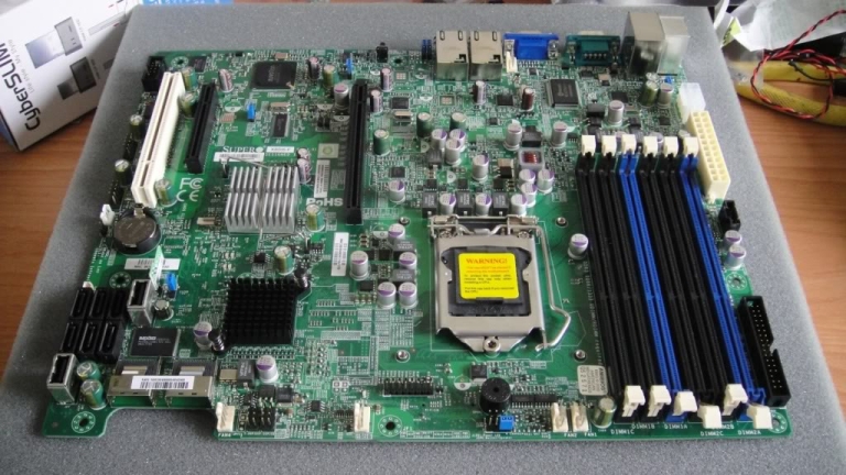 X8SI6-F.jpg